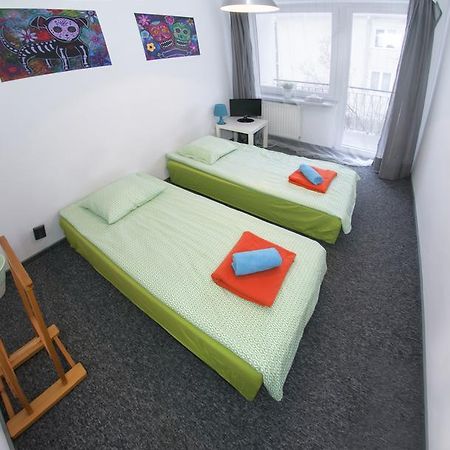 Wierzbno Hostel Varşovia Exterior foto