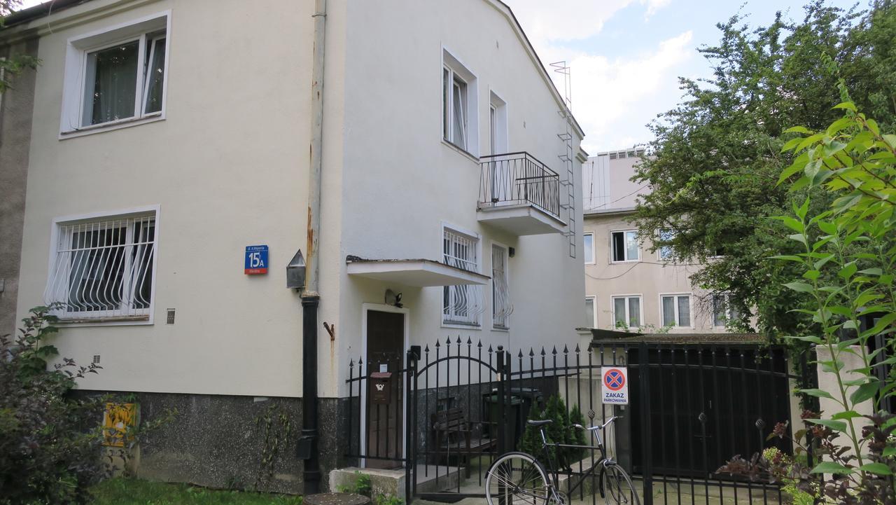 Wierzbno Hostel Varşovia Exterior foto
