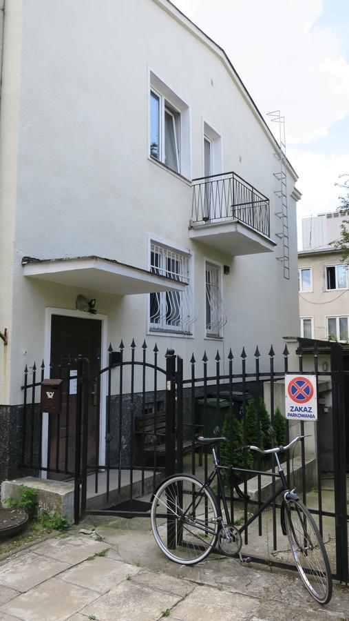 Wierzbno Hostel Varşovia Exterior foto