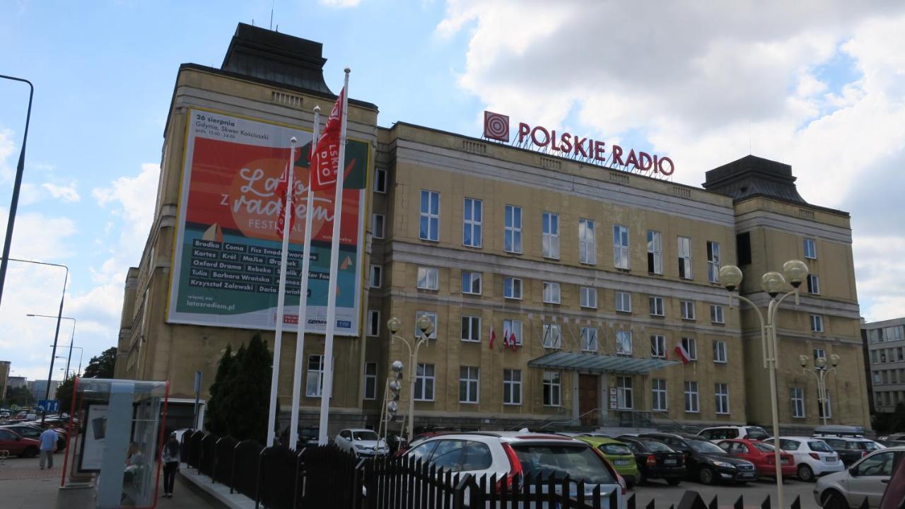 Wierzbno Hostel Varşovia Exterior foto
